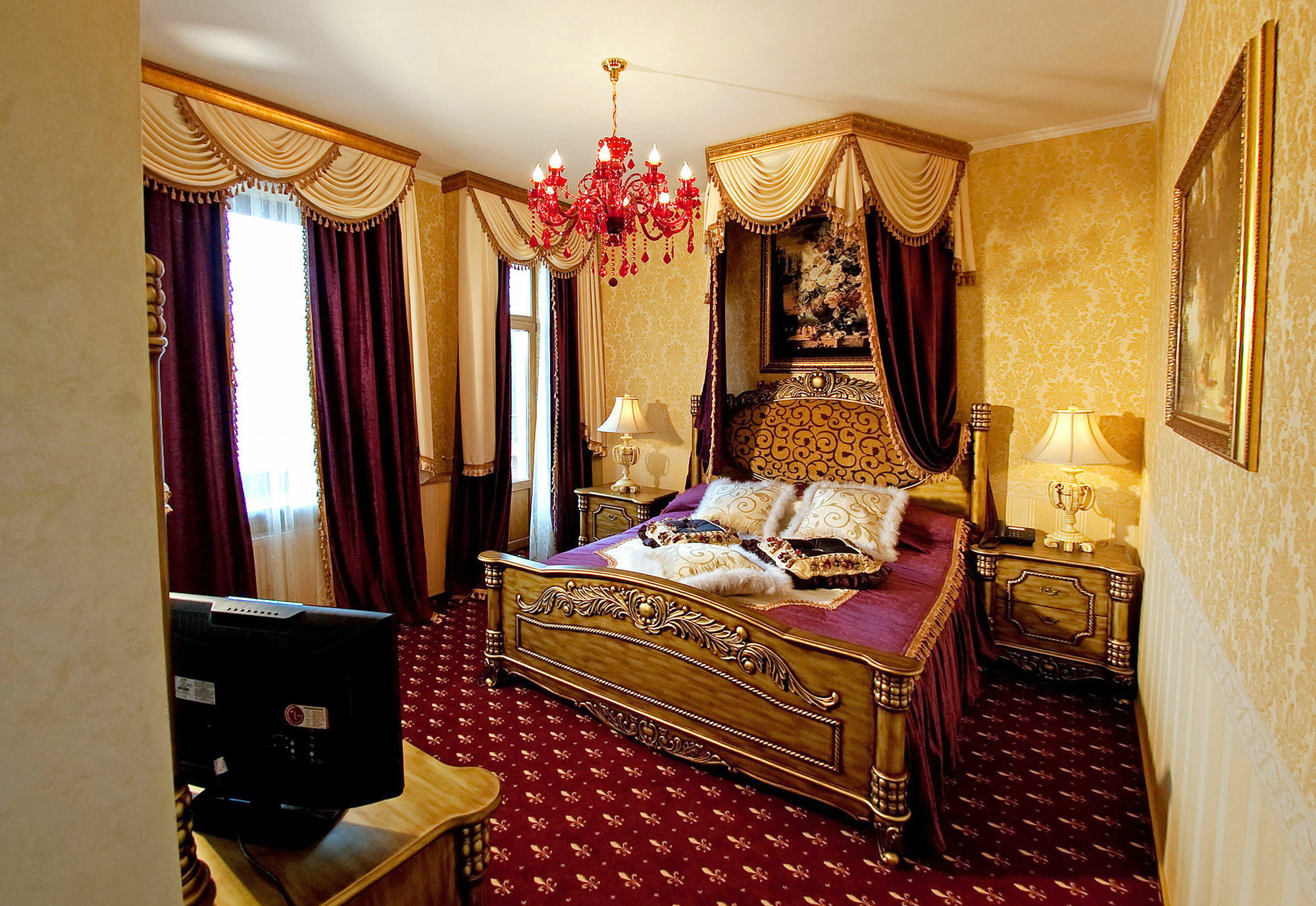 Deluxe Hotel Kupava Lviv Exterior photo